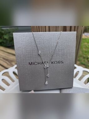 Brand New Michael Kors Sterling Silver Drop Lariat Necklace. Stunning. NWT